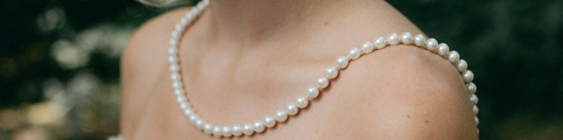 What Does a Pearl Necklace Mean?