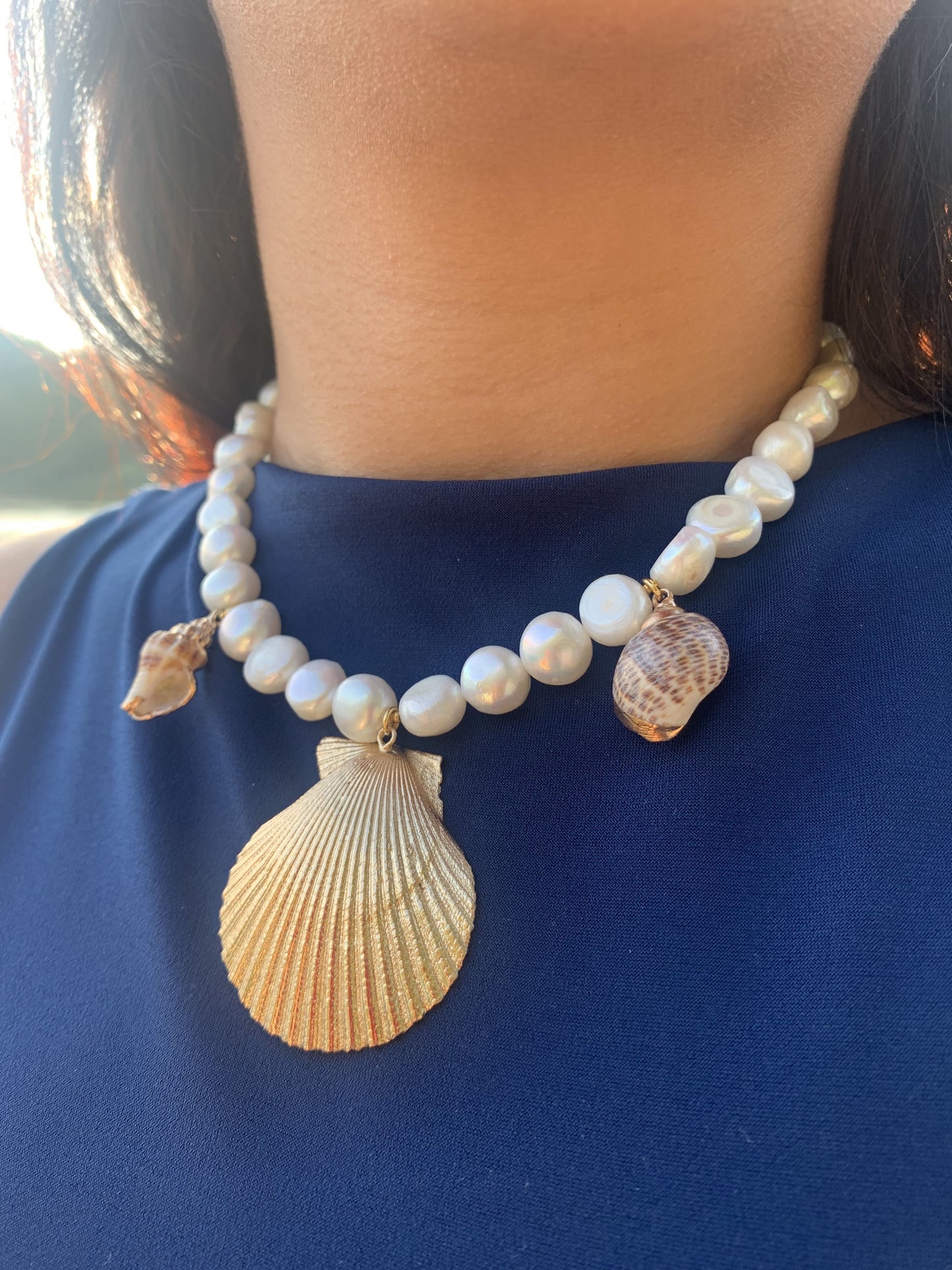 Sea Shell Necklace golden