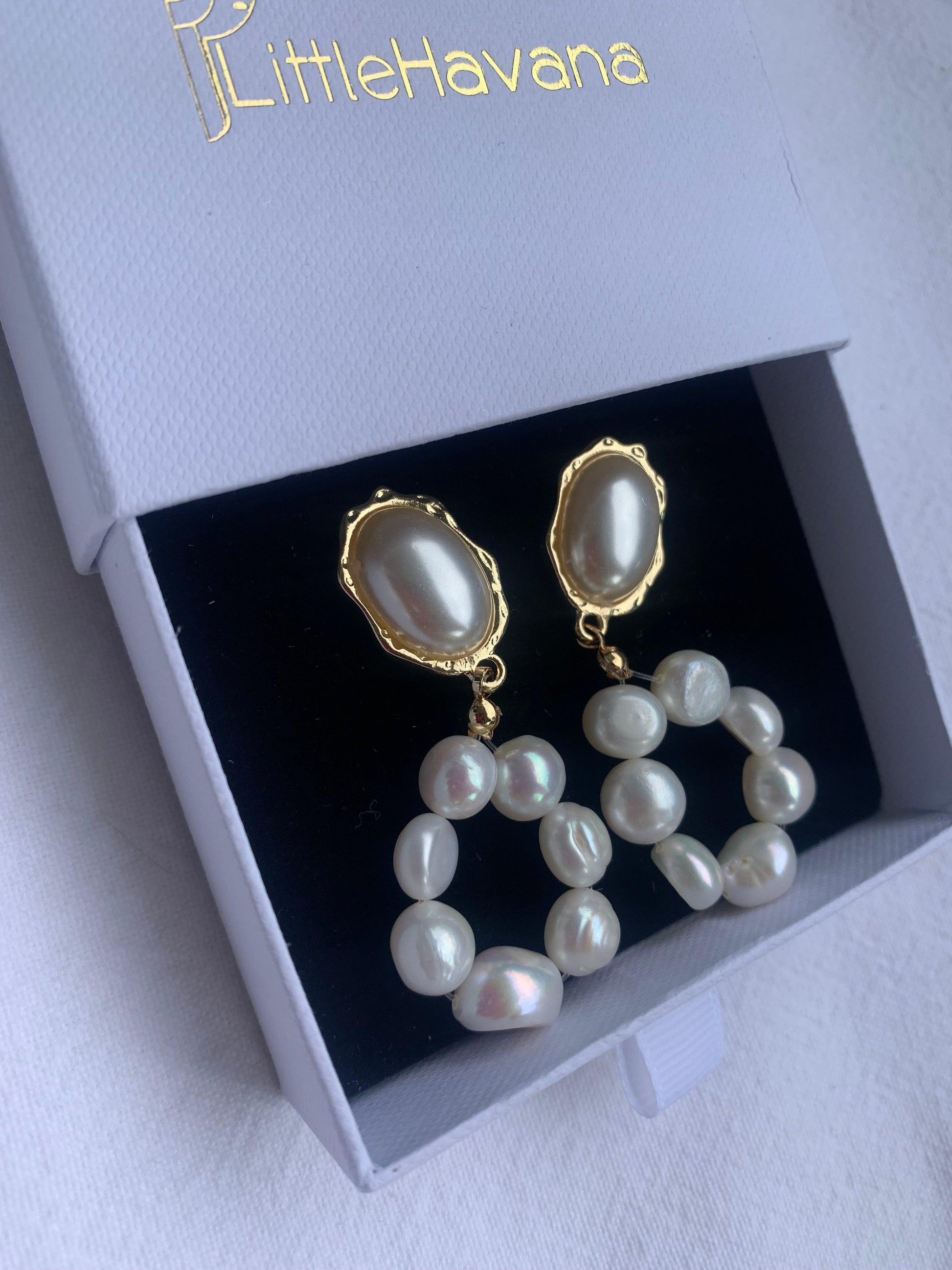 pearl_earrings_classic_
